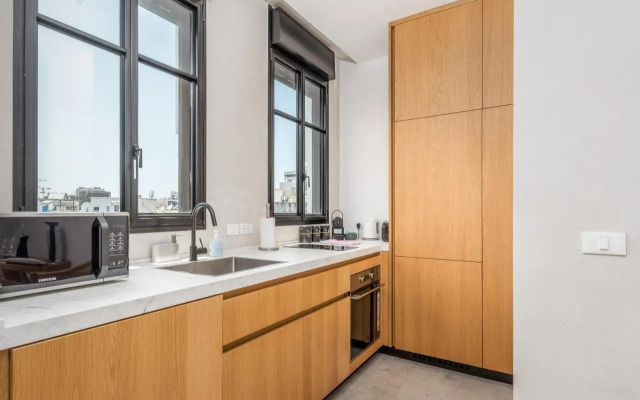 Trendy apartment next to Levinsky market