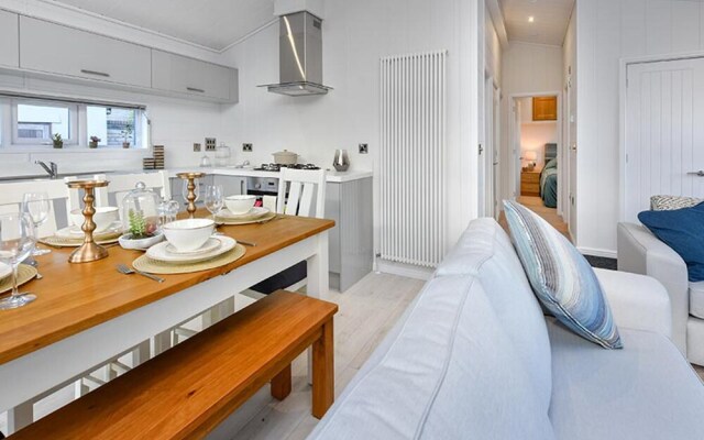 3 bed sea View Chalet, The Warren, Abersoch