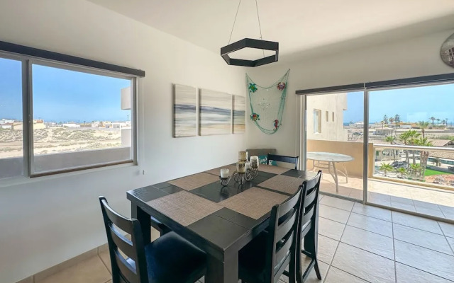 Relaxing Getaway 2BR Condo