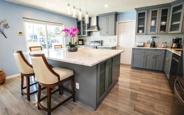 Fun Pool Relax16miles Bushgarden