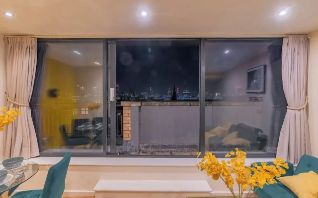 The Royale Penthouse - Skyline View - Balcony