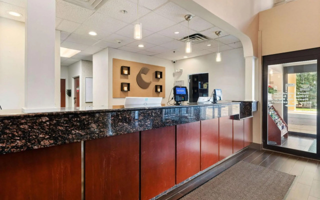 Comfort Suites Lombard - Addison