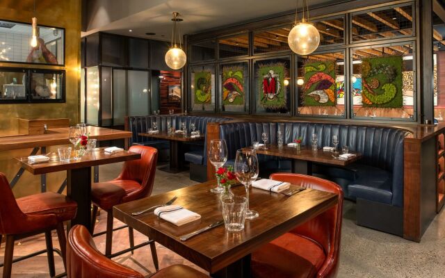 The Duniway Portland A Hilton Hotel