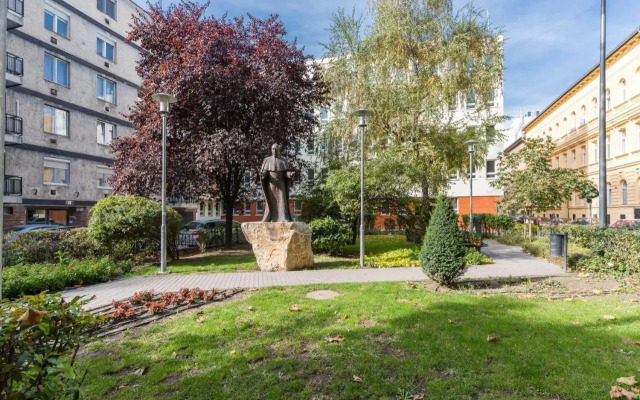 Sweet & Spicy - Brand New Apartment with Balcony (Adults Only)