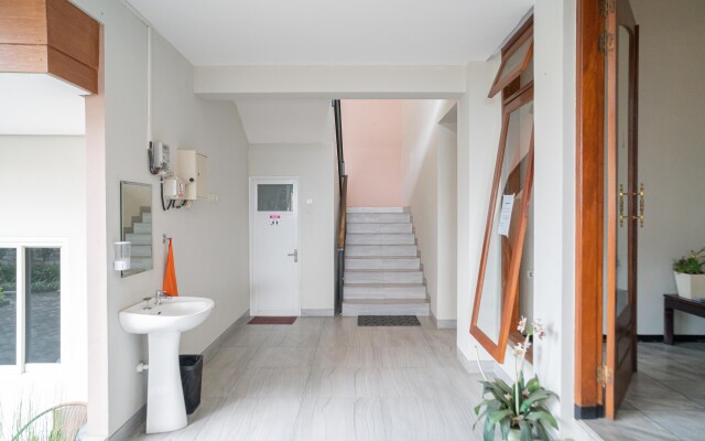 Urbanview Hotel Bubusini Batu by RedDoorz