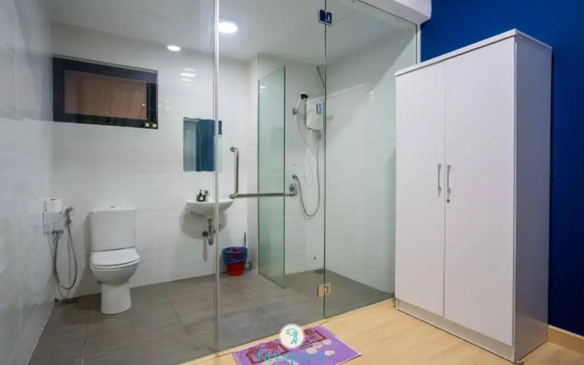 Lovely 4-bedroom condo with pool for 6 pax - Cheras
