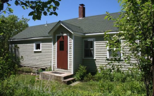 Sweet Pea Cottage - Two Bedroom Home