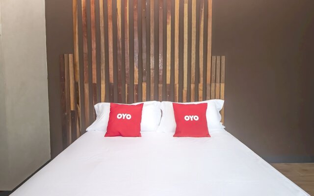 OYO 90094 Hi Inn 3