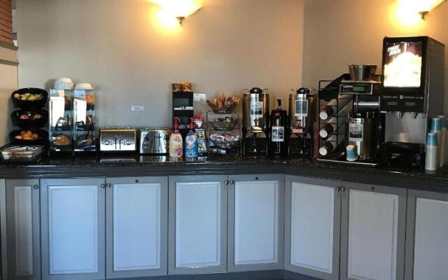 Edgewater Inn and Suites, Ascend Hotel Collection