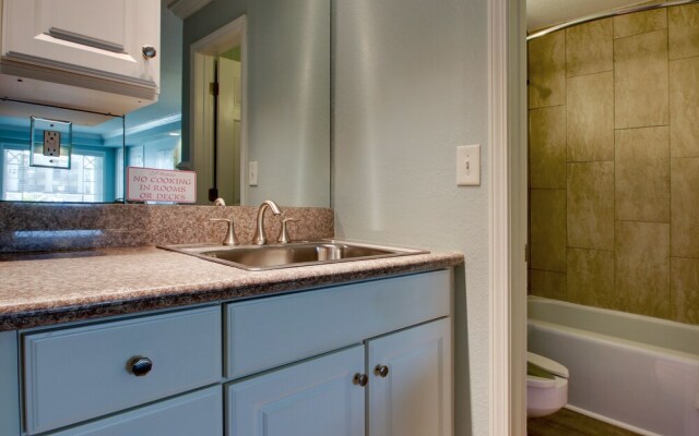 Islander Hotel & Resort