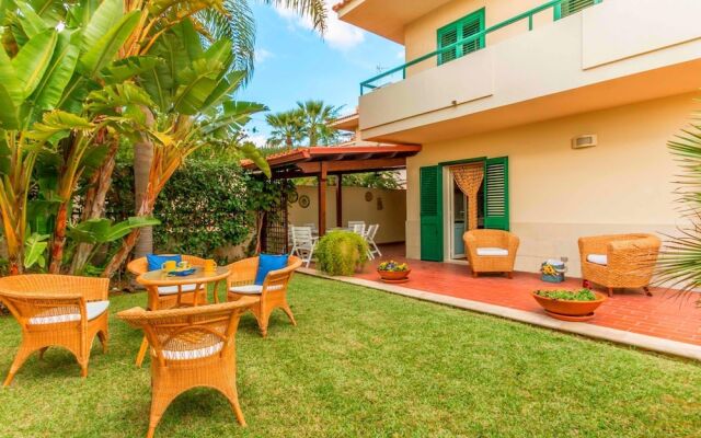 Sea View From Private Garden Terrace With Barbecue