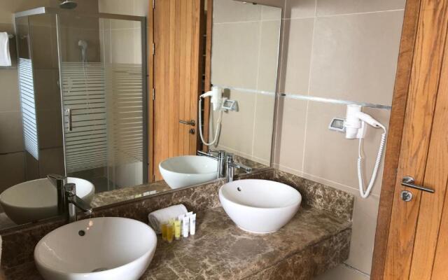 Tala Bay Residence - Families Only