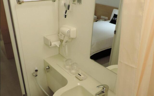 Zodiak Kebonjati by KAGUM Hotels