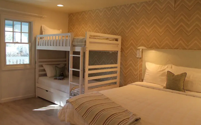 The Lodge at the Cove