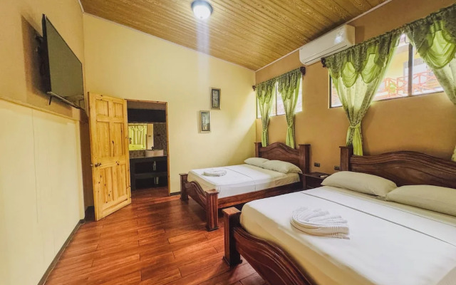 Los Angeles Hotel & Resort