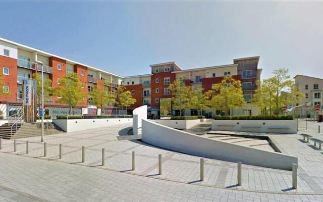 Remarkable 3-bed House in Reading