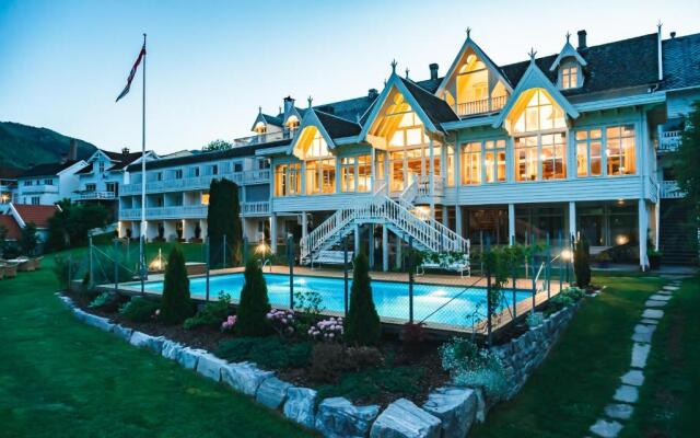 hotelImage