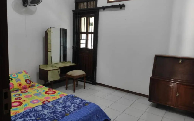 Kelana 2 Nice Homestay (5 Bed Rooms) Semarang