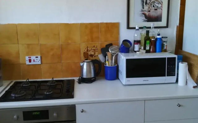 Sevi's Place, 3 Bedroom Flat, 110 s.m