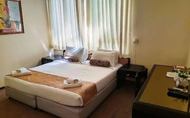 The Colony Hotel