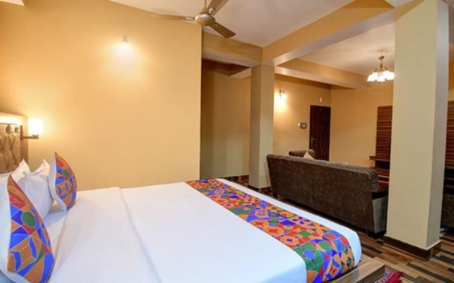 FabHotel Rikhila's Regency