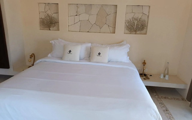 Casa Punta Coco & Beach Club