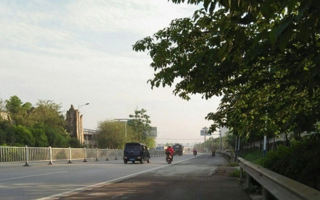 Haoting Business Hotel (Liuzhou Gangyi Middle School Fenghuangling Campus Branch)