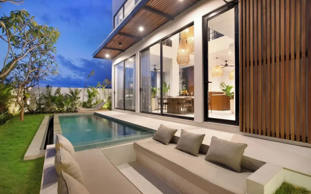 Aquamarine Villas III