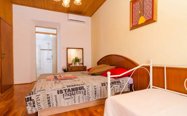 Authentic Villa With Private Pool,hot Tub,covered Terraces,panoramic View, Wi-fi