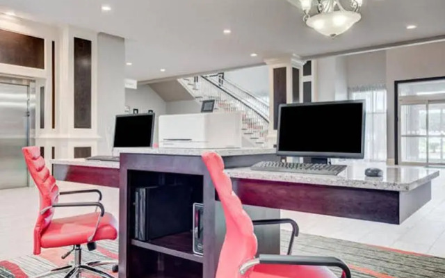 Holiday Inn Hotel & Suites Lafayette North