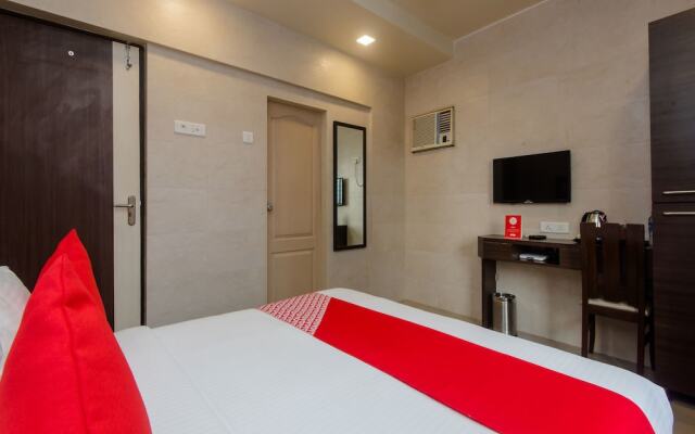 OYO 11908 Hotel Lake Bloom Residency