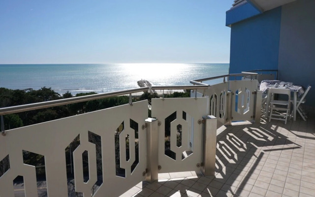 Sea View Apartment With Shared Pool