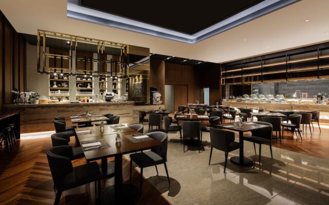 Ramada Seoul Sindorim Hotel