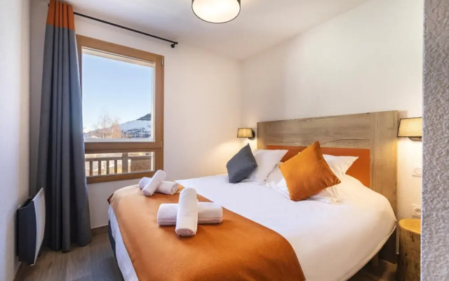 Apartment in Les Deux Alpes Near Ski Area
