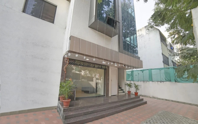 Oyo 22397 S-Cube Service Apartments