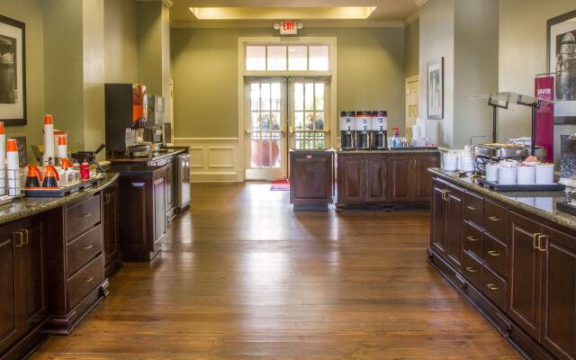 Hampton Inn & Suites Savannah Historic District