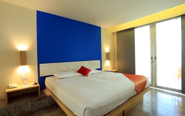 RedDoorz Plus near Kuta Square – Guest Rooms – Kuta