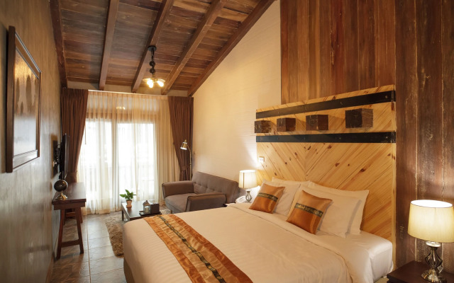 Sanae' Townhouse Chiang Mai