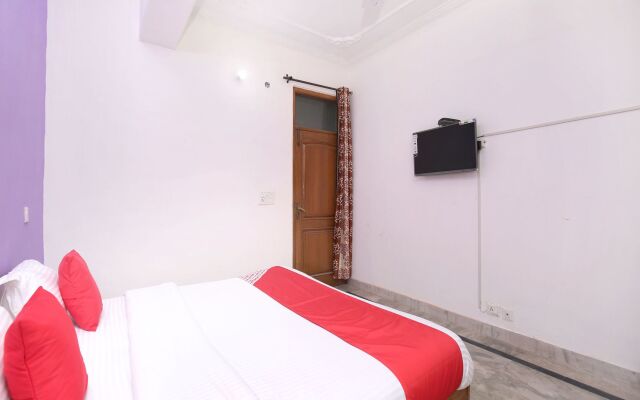 OYO 16736 Hotel Hm Crystal