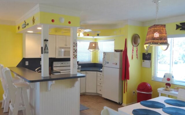 AM Beach Place Unit 4