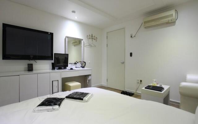 Hotel Moon