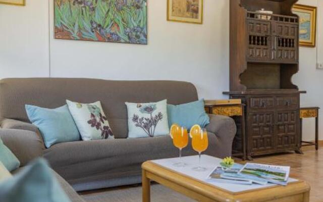 Villa Can Jaume Peso / Can Gosp