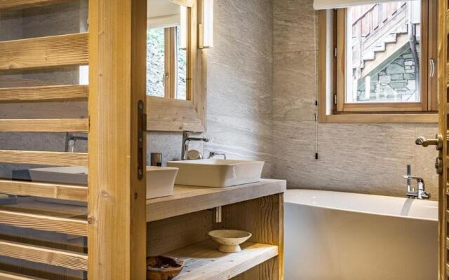 Chalet Montvalezan-La Rosière, 8 pièces, 14 personnes - FR-1-398-621