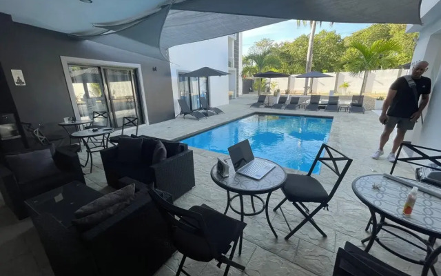 Level suites