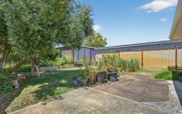 Coastal 2-bed Home With Pool & Spa