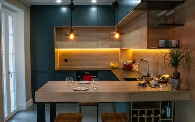 Luxury Apartment Eqanimity