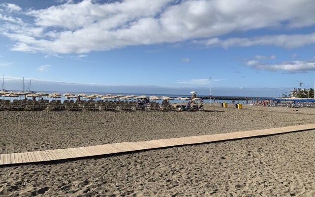 On the Las Vistas Beach. A pie de Playa.