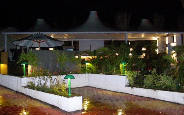 Hotel Sanai Residency