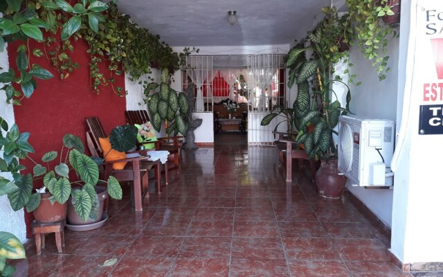 Hostal D Oleo Méndez