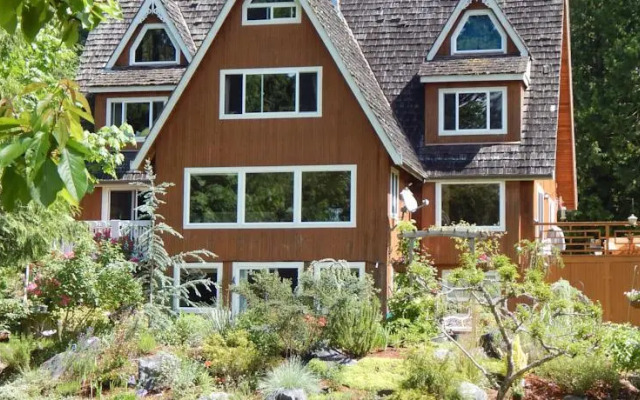 Green Cat Guest House